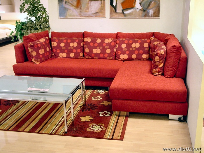 Floko-salotto-angolare-rosso-piedi -cromo-big